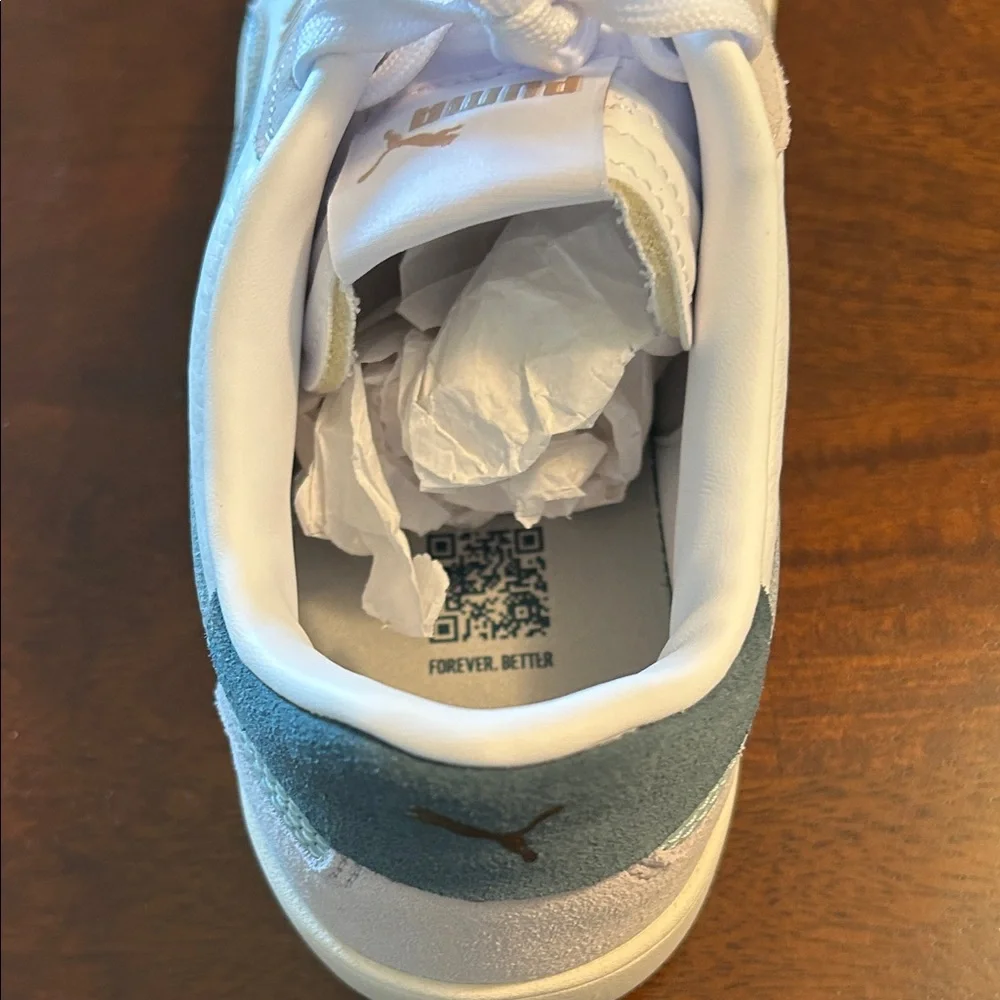 Puma White and Frosted Dew-Marble Puma Club 5v5 Suede Sneakers. Never worn. - Picture 5 of 6